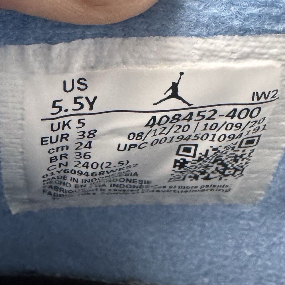 Air Jordan 4 Retro UNC University Blue (GS) Shoes - Picture 9 of 9